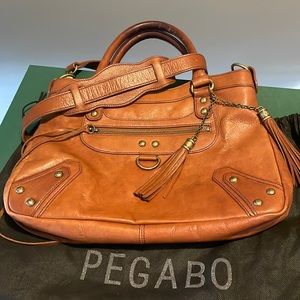 PEGABO Leather Purse with Strap